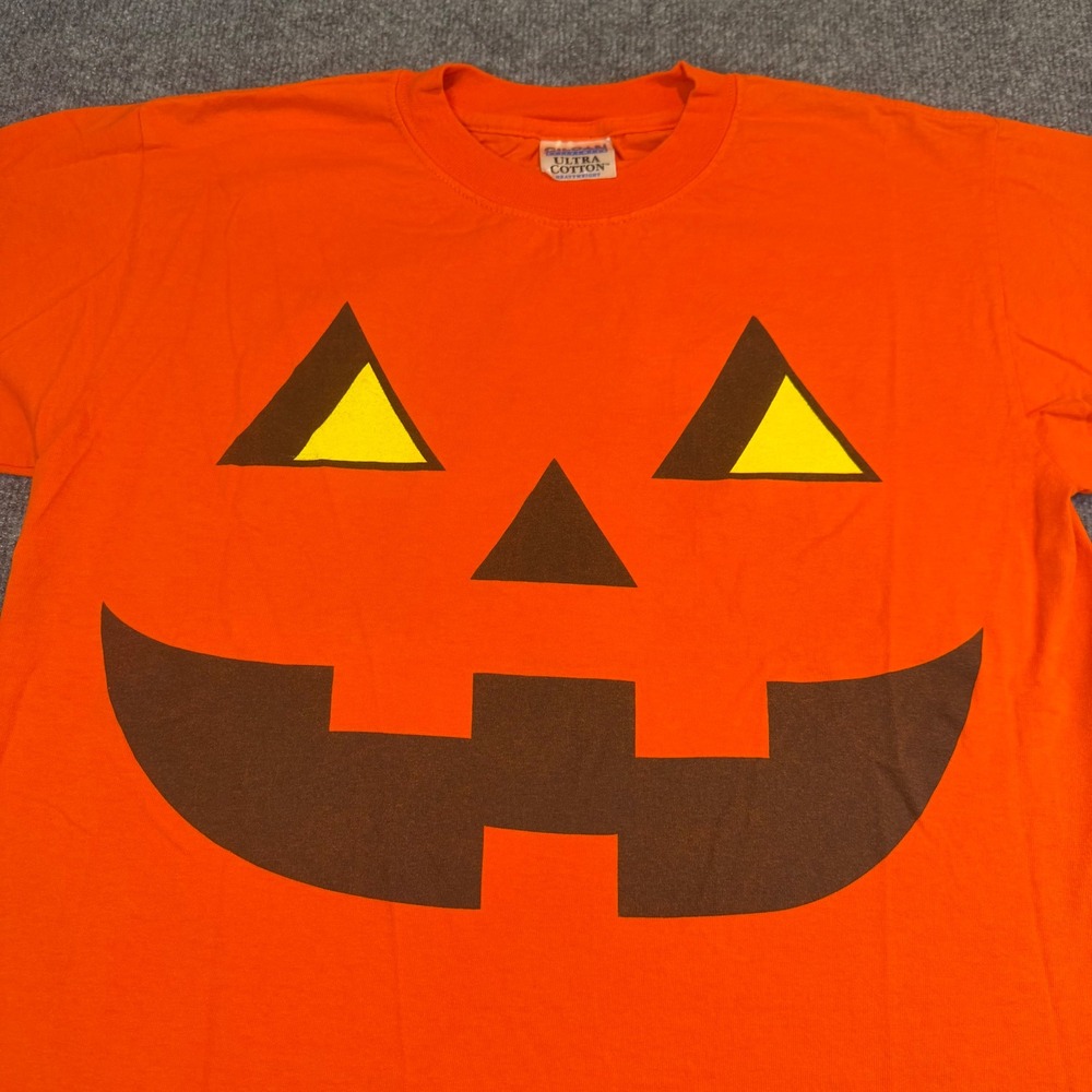 Vintage Y2K Orange Halloween Jack-O-Lantern Pumpkin Face T-Shirt Mens Medium